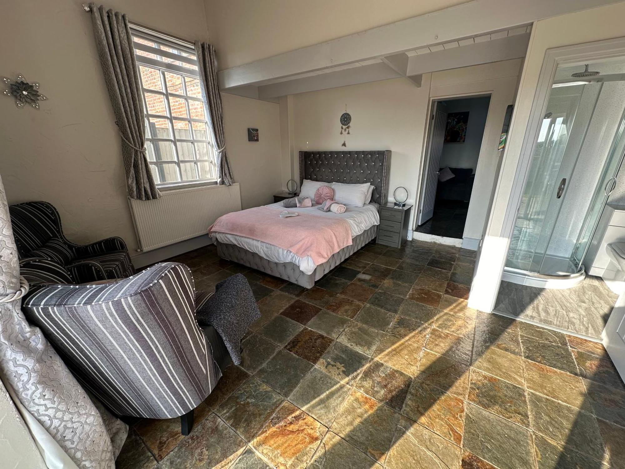 Dwylig Isa Holiday Cottages Rhuddlan Номер фото