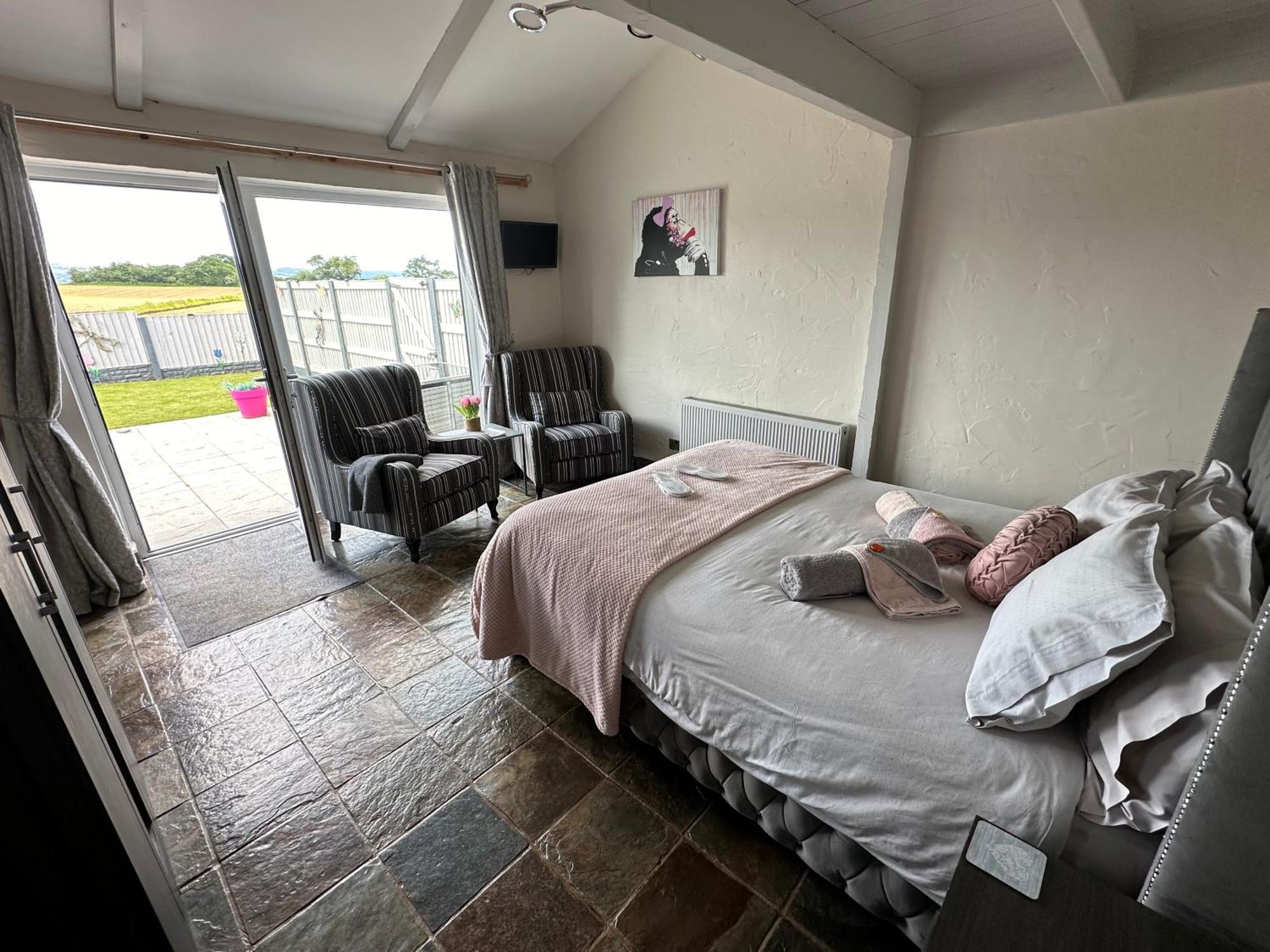 Dwylig Isa Holiday Cottages Rhuddlan Экстерьер фото